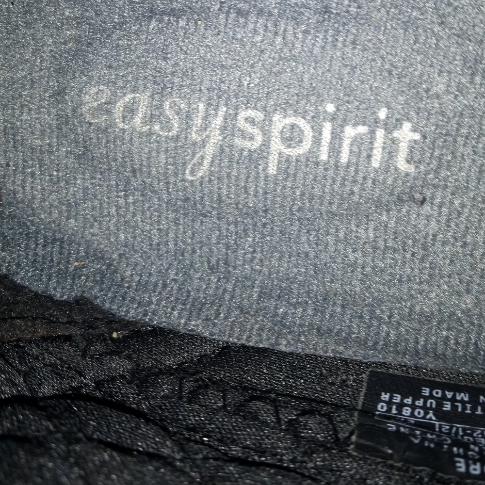 Easy Spirit - Picture 2 of 9